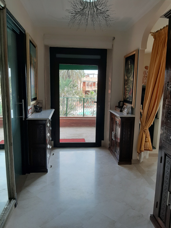 À vendre à MARRAECH , Villa de 6 pièces sur un terrain de 490 m²