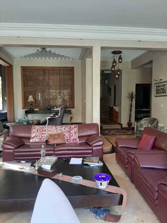 Achat|Vente : villa sur un terrain de 450 m²  5 chambres à Targa avec Piscine