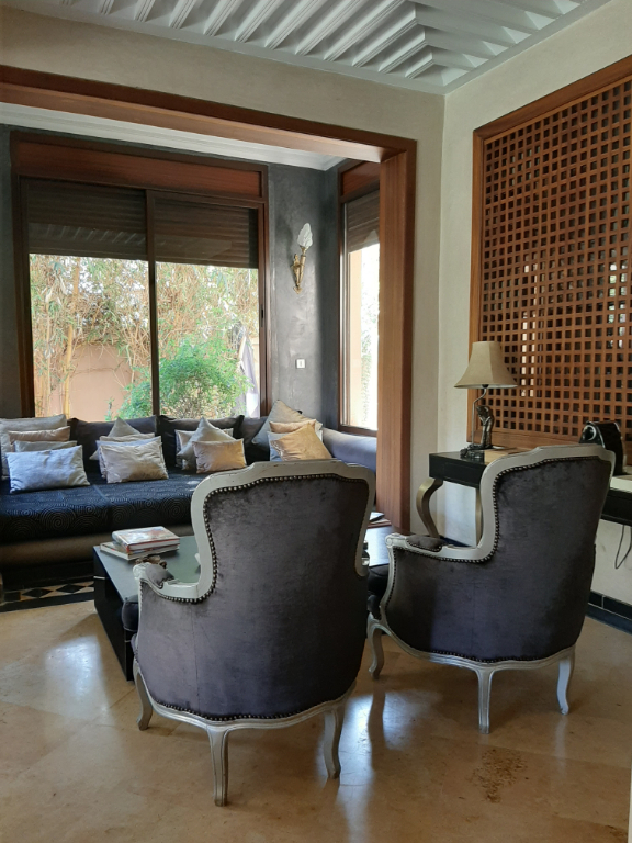 Achat|Vente : villa sur un terrain de 450 m²  5 chambres à Targa avec Piscine