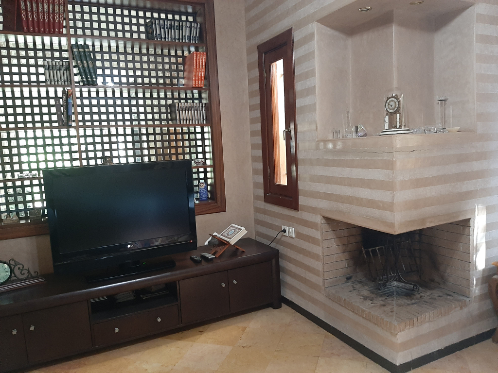 Achat|Vente : villa sur un terrain de 450 m²  5 chambres à Targa avec Piscine