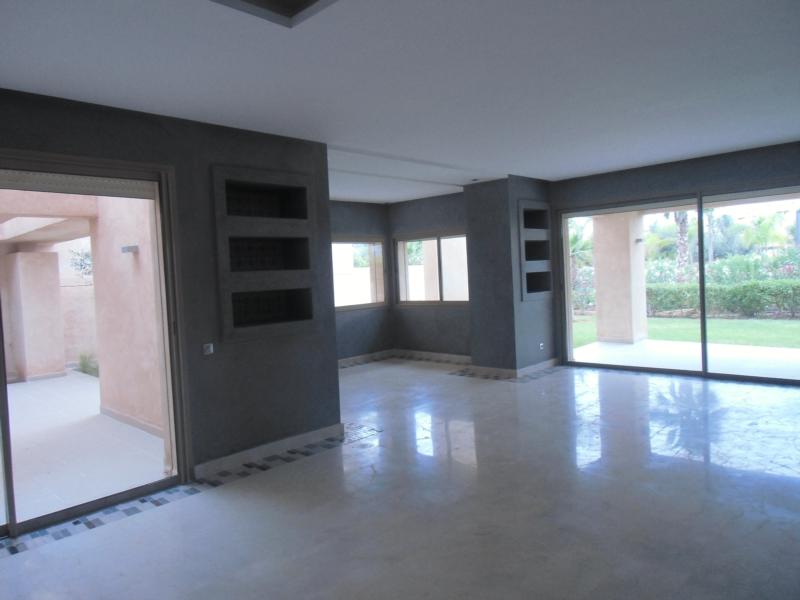 PRESTIGIA : Villa de 300m²