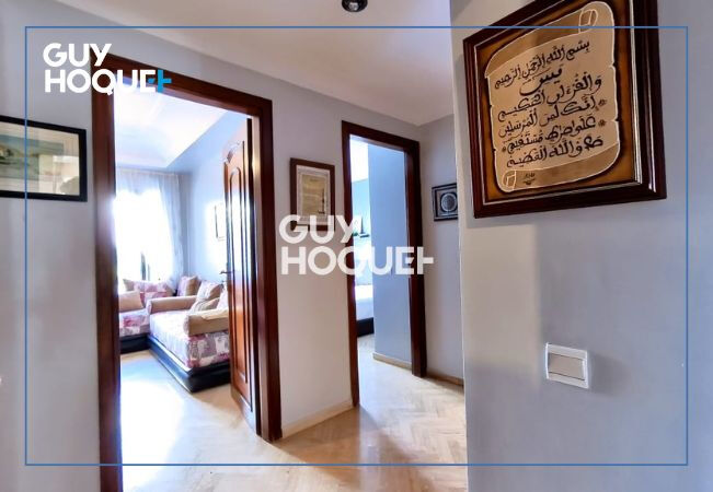 Magnifique appartement situé à racine dans une impasse calme et sécurisée.  Construction signée HARROCH