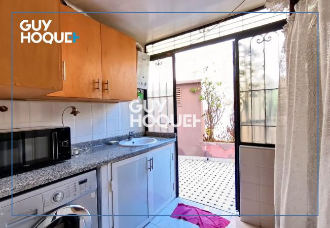 Magnifique appartement situé à racine dans une impasse calme et sécurisée.  Construction signée HARROCH