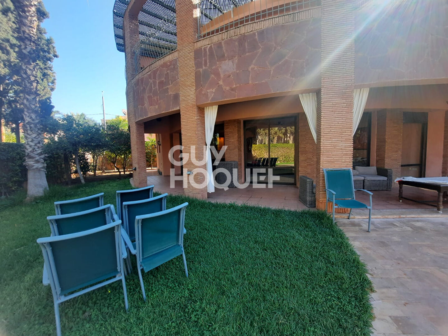 EXCLU VENTE VILLA TARGA  8 CHAMBRES SUR UN TERRAIN DE 1 084 m²