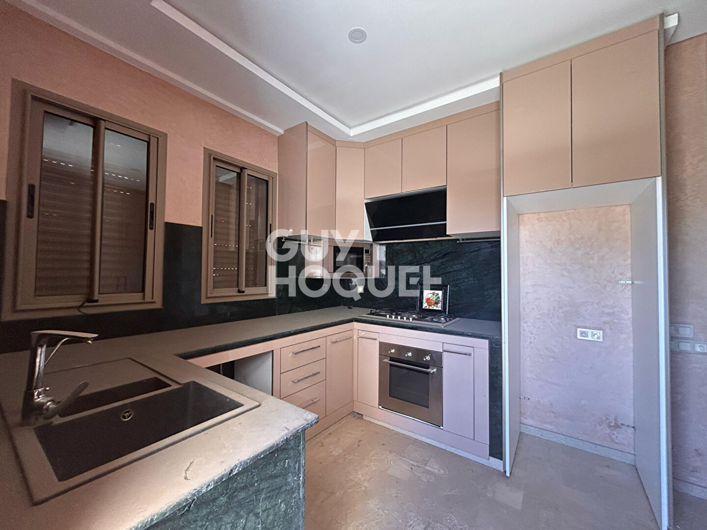 ACHAT/VENTE : Villa 4 chambres avec piscine à River Palm