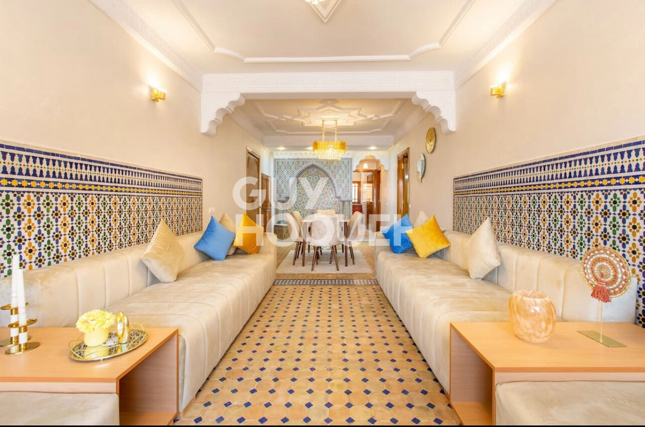 LOCATION : appartement 3 pièces (102 m²) à GUELIZ.