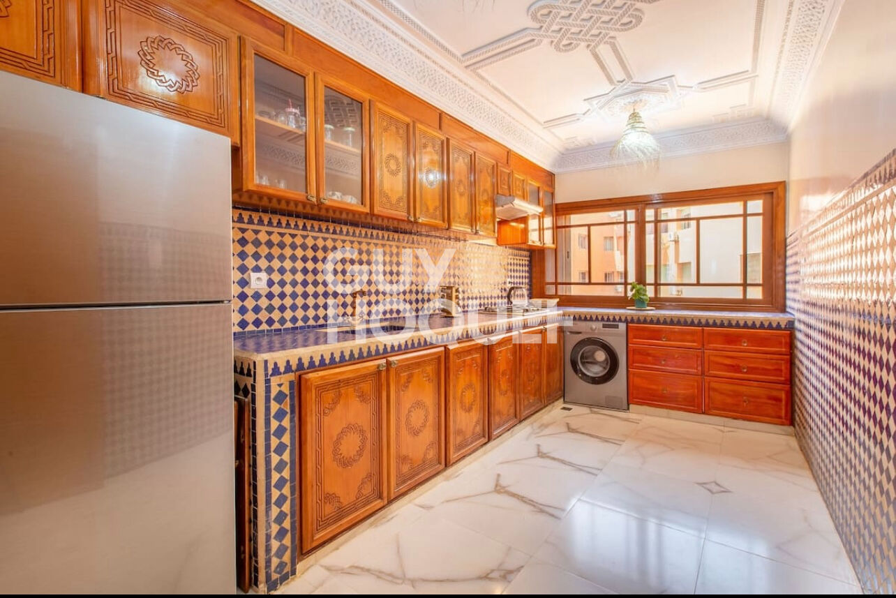 LOCATION : appartement 3 pièces (102 m²) à GUELIZ.