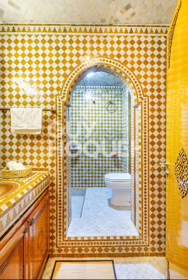 LOCATION : appartement 3 pièces (102 m²) à GUELIZ.