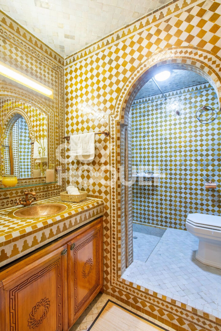 LOCATION : appartement 3 pièces (102 m²) à GUELIZ.