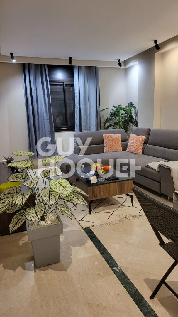 A louer: bel appartement 2 pièces (65 m²)  avec piscine à l'hivernage