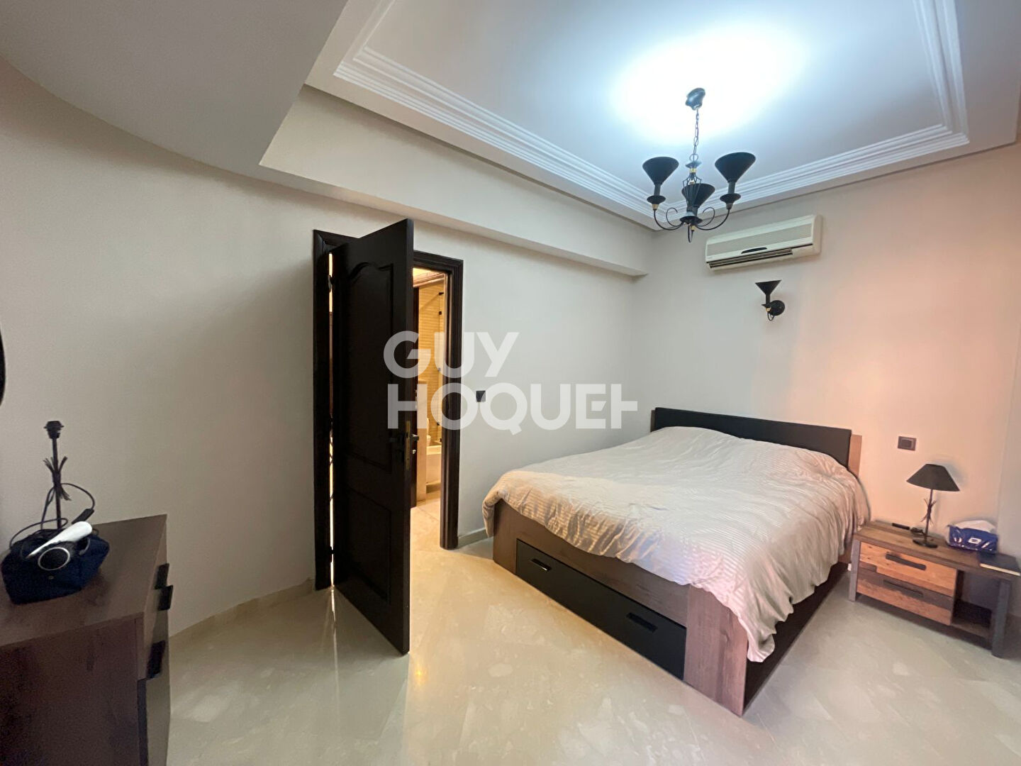 A louer: bel appartement 2 pièces (65 m²)  avec piscine à l'hivernage