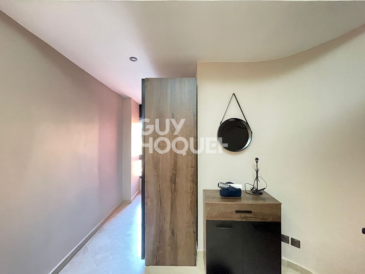 A louer: bel appartement 2 pièces (65 m²)  avec piscine à l'hivernage