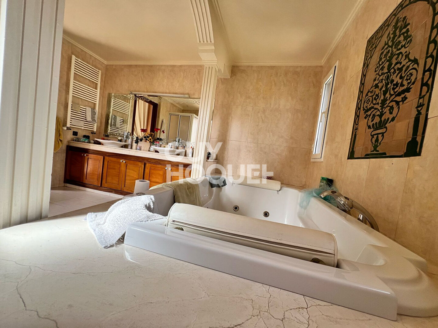 Achat/vente Targa Villa individuelle Type 7 740m² de terrain  plus dépendances .