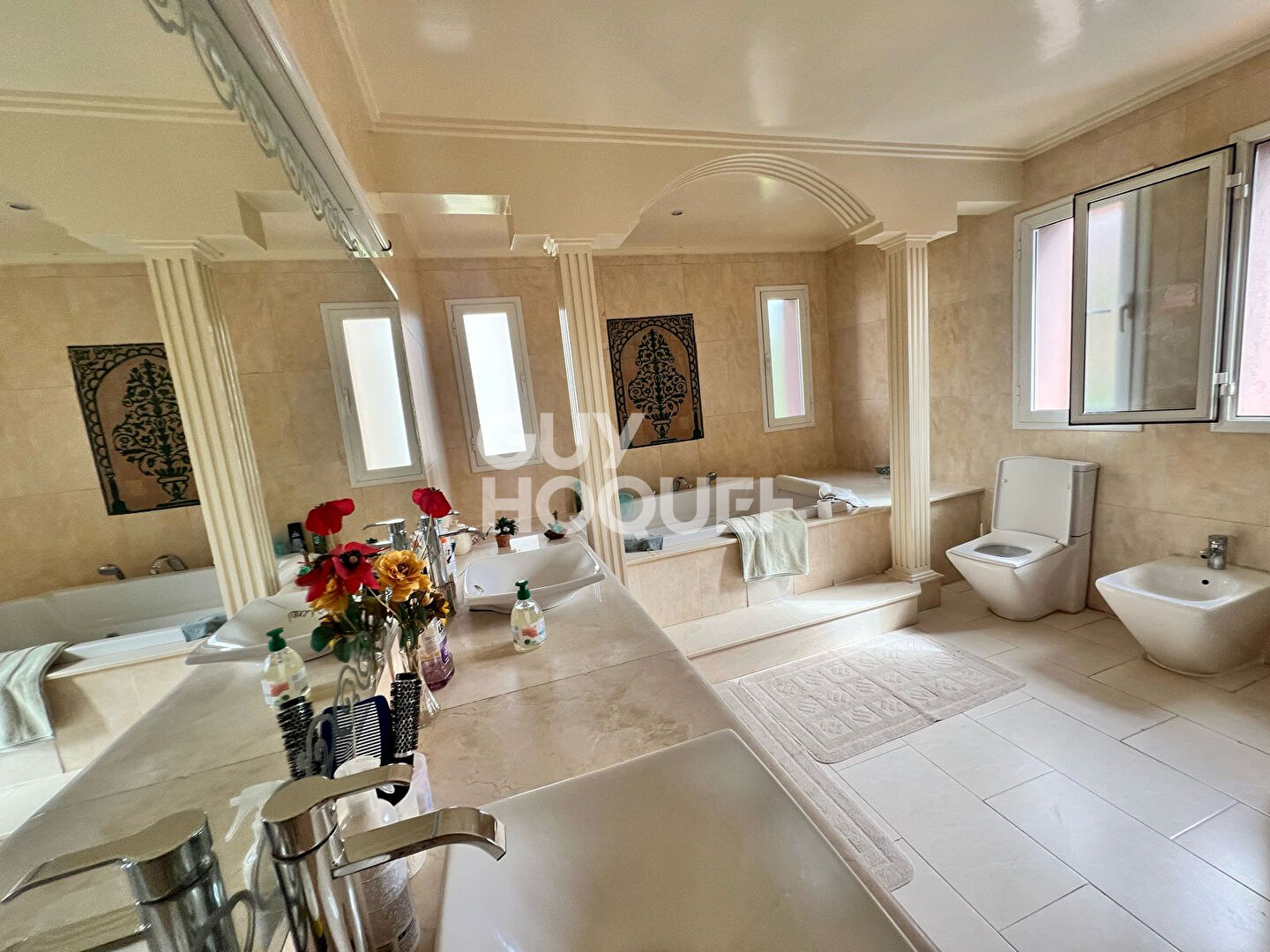 Achat/vente Targa Villa individuelle Type 7 740m² de terrain  plus dépendances .