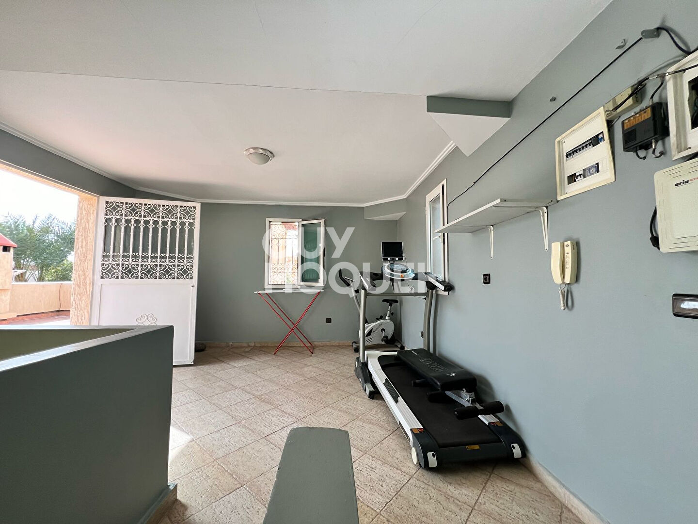 Achat/vente Targa Villa individuelle Type 7 740m² de terrain  plus dépendances .