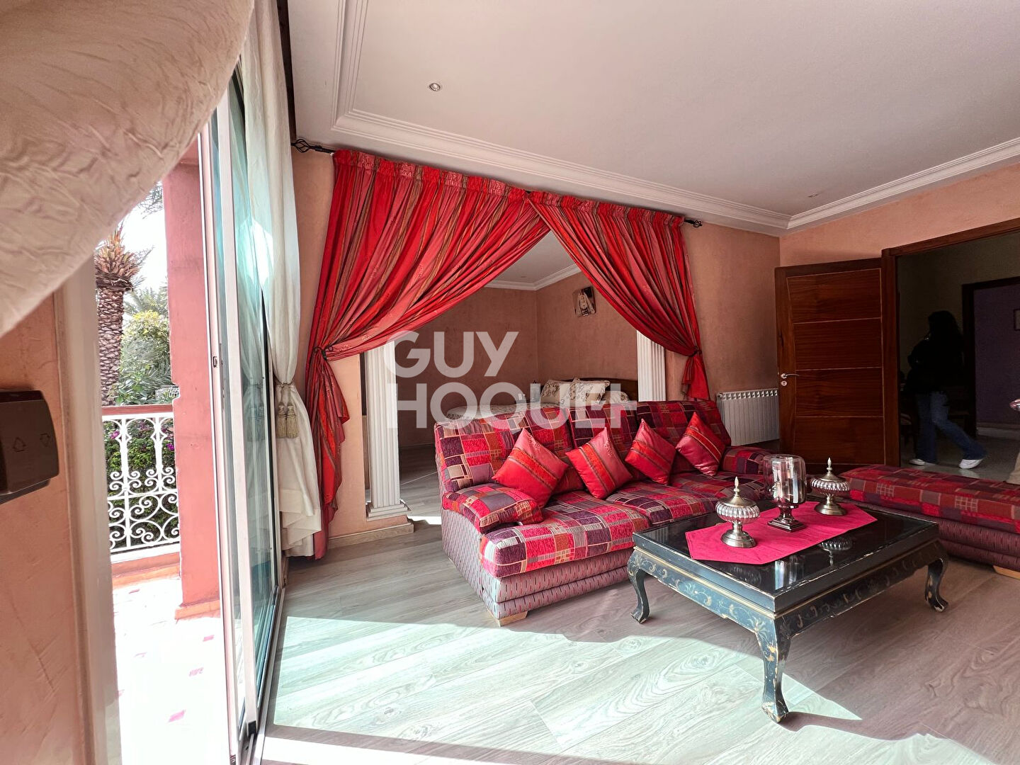 Achat/vente Targa Villa individuelle Type 7 740m² de terrain  plus dépendances .