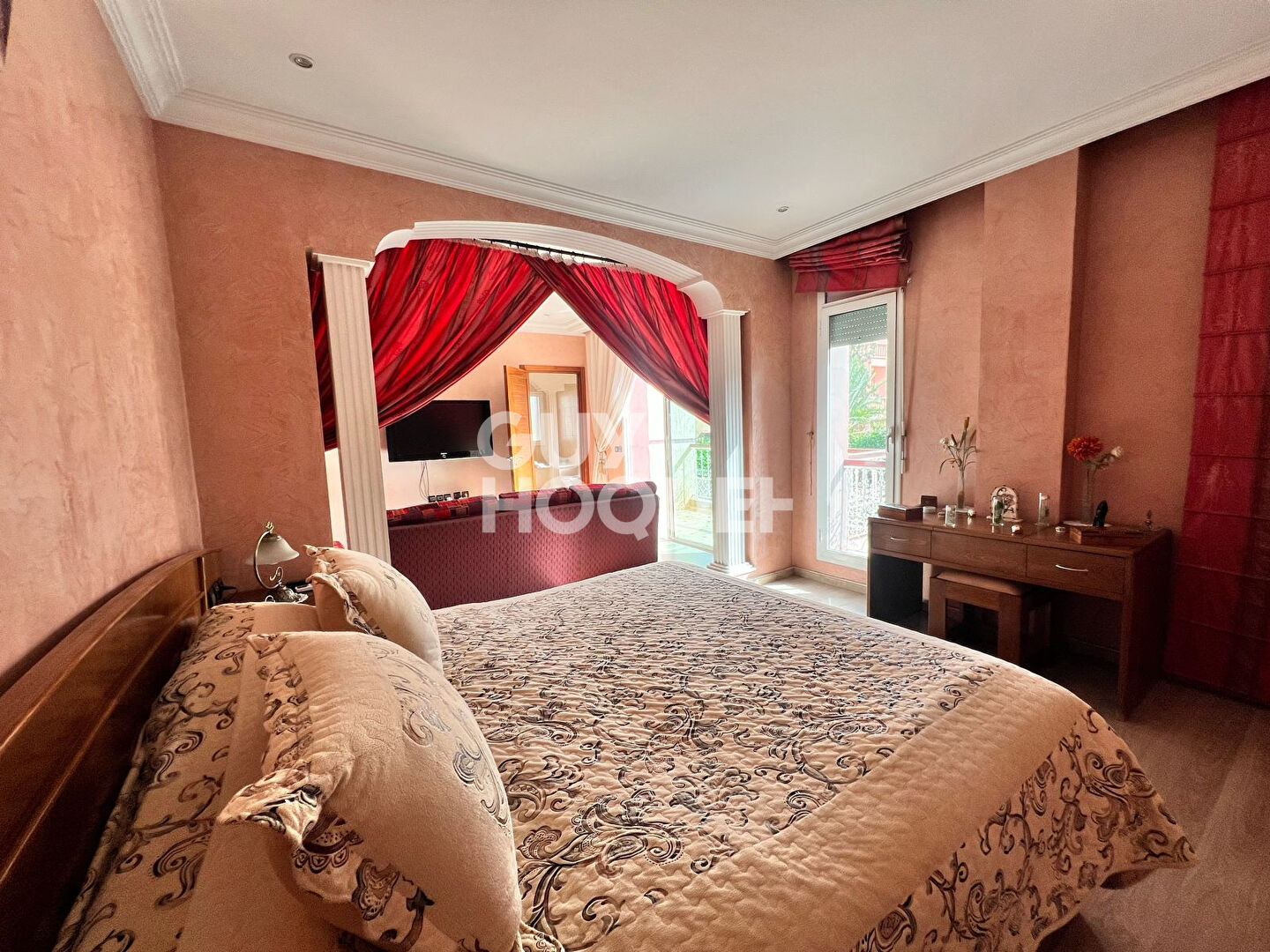 Achat/vente Targa Villa individuelle Type 7 740m² de terrain  plus dépendances .