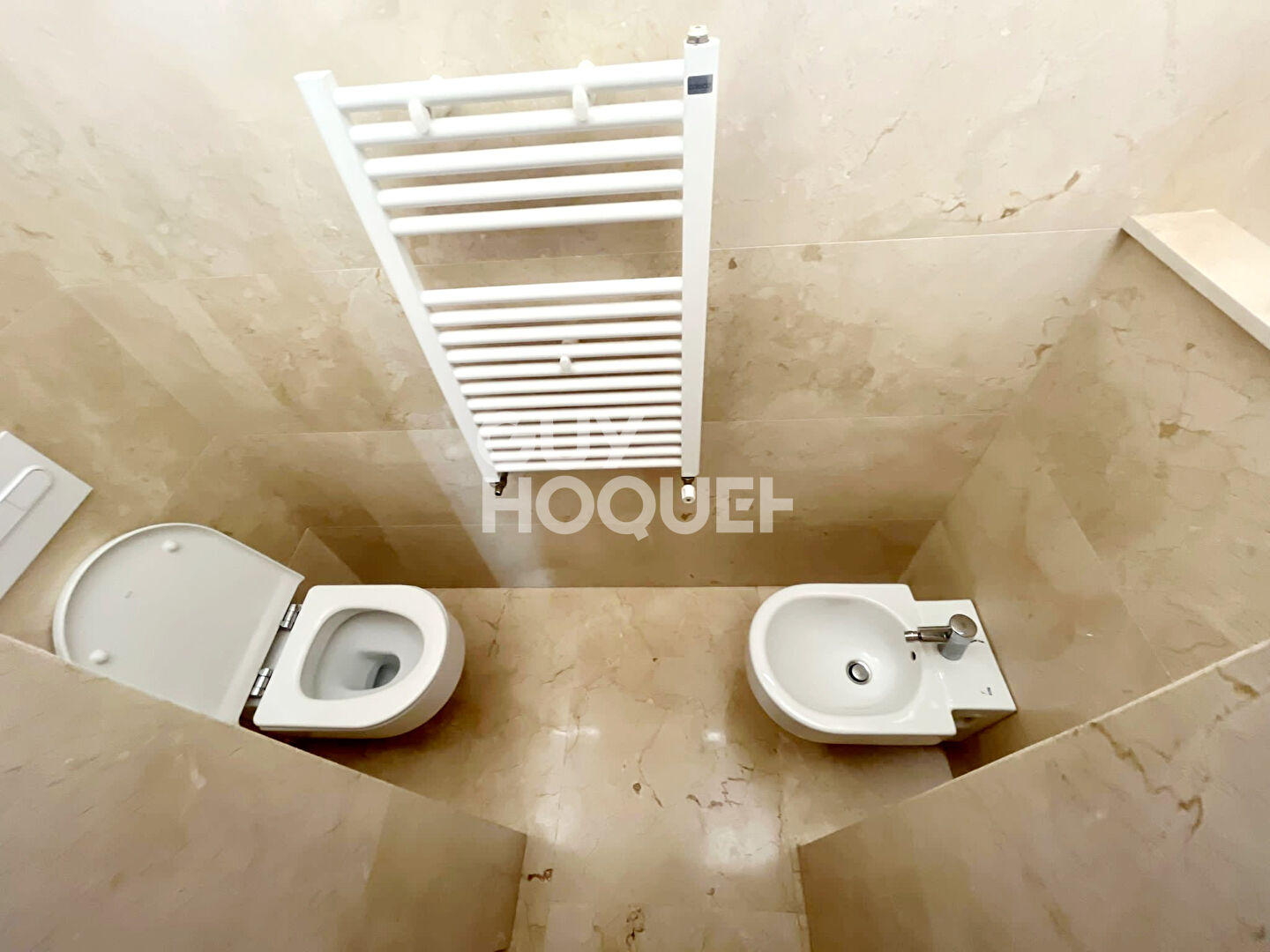 Appartement Bouskoura ensoleillé avec Vue sur Golf 199 m2 titrés