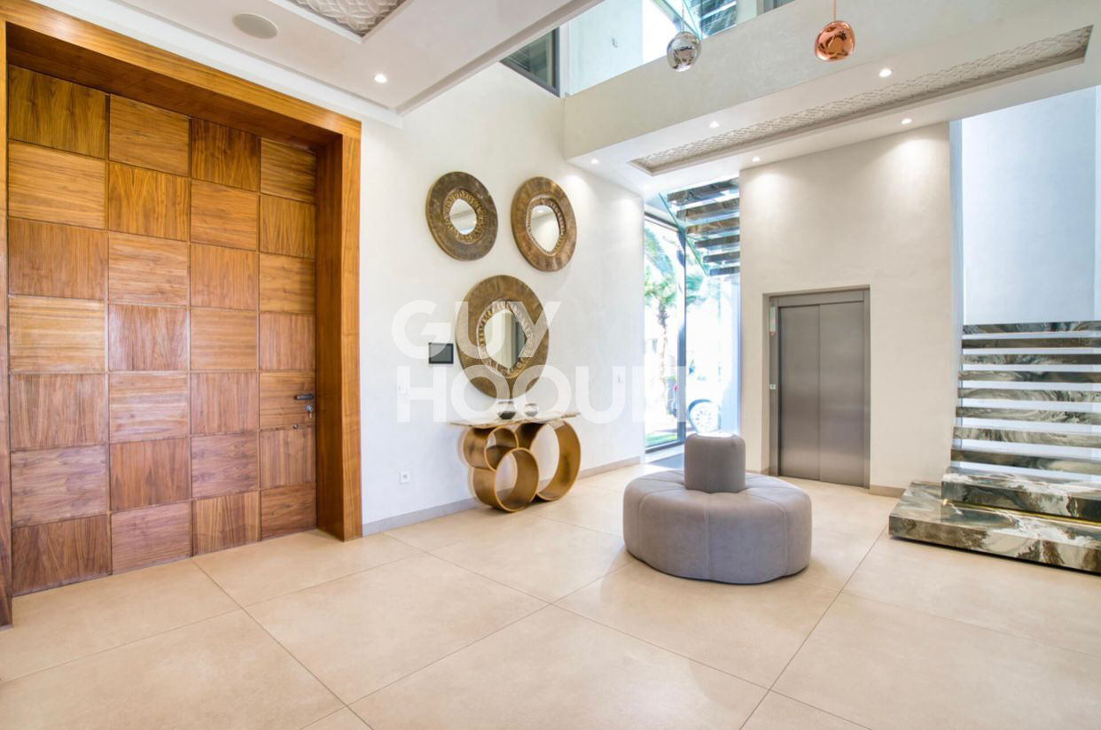 ACHAT-VENTE: VILLA DE PRESTIGE VUE FRONT GOLF