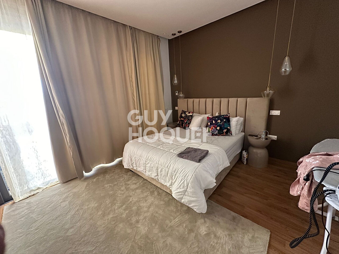 ACHAT-VENTE : MAISON 7 PIÈCES AU CALME - AVEC PISCINE