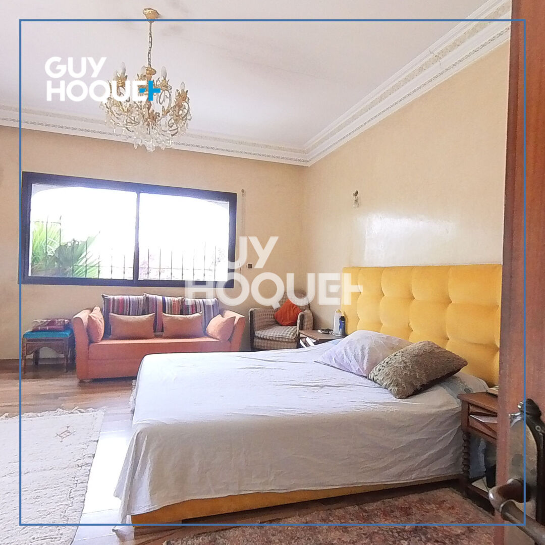 Très belle villa à vendre dans le quartier chic de casablanca