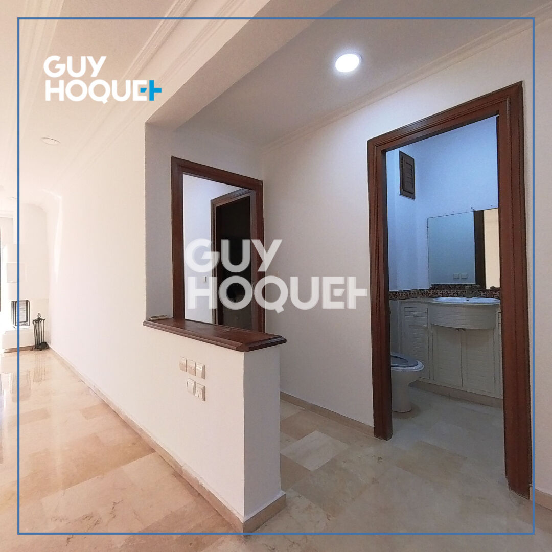 Vivez la frénésie de Casablanca tout en logeant  dans une ruelle calme et proche de toutes commodités