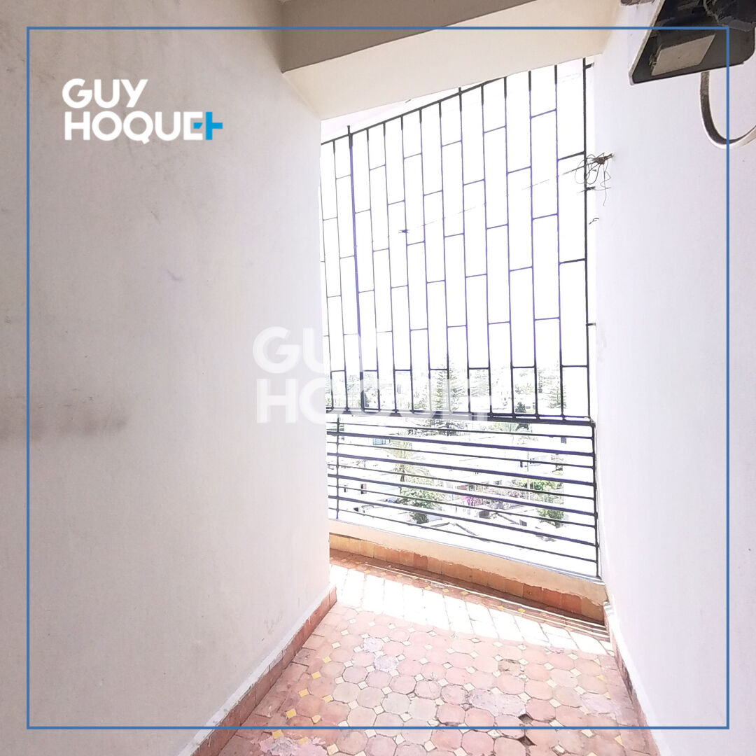 Tres bel appartement en hauteur sans vis a vis en face de l'ecole Léon  l'africain