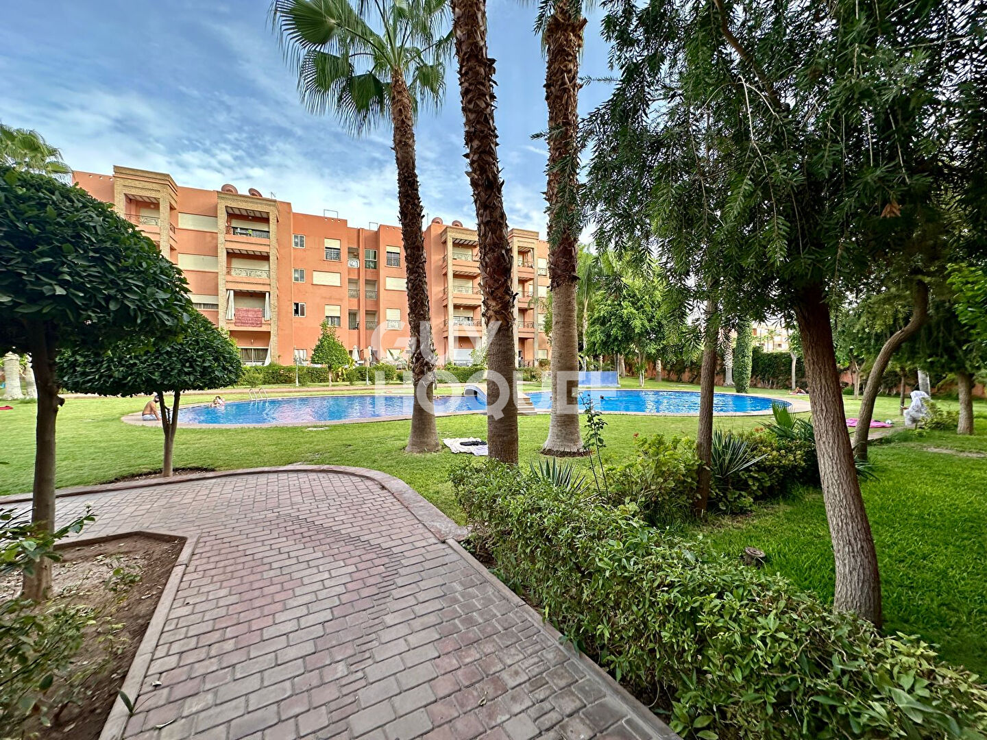 LOCATION d'un appartement de 3 pièces (84 m²) sur la route de casa