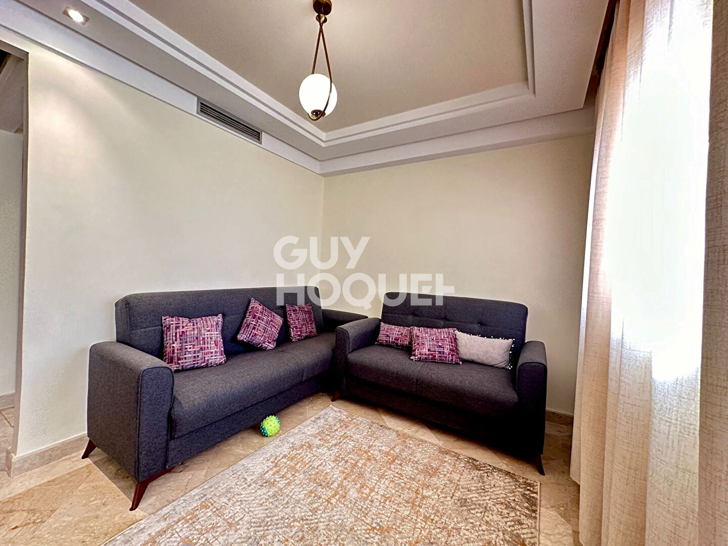 LOCATION d'un appartement de 3 pièces (84 m²) sur la route de casa