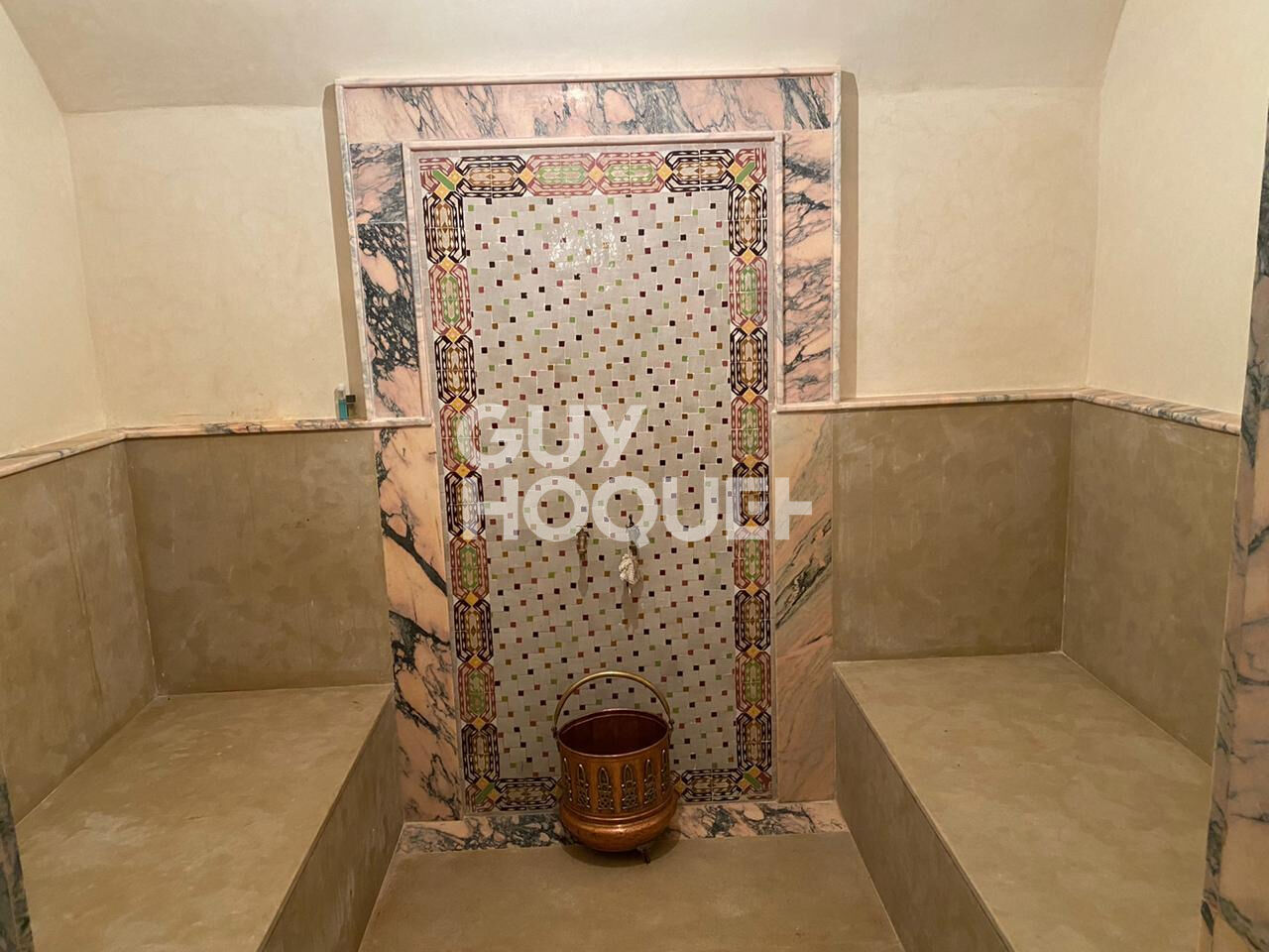 achat/vente Villa d'exception à vendre à Marrakech - 14 chambres, piscine et garage