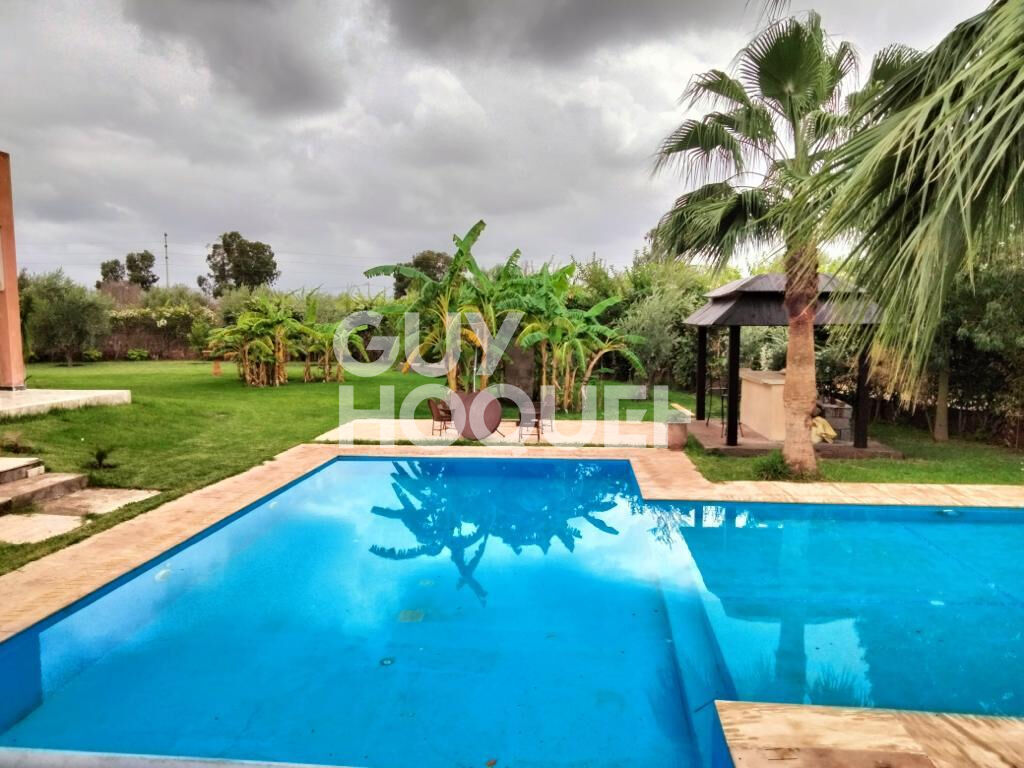 achat/vente Villa d'exception à vendre à Marrakech - 14 chambres, piscine et garage