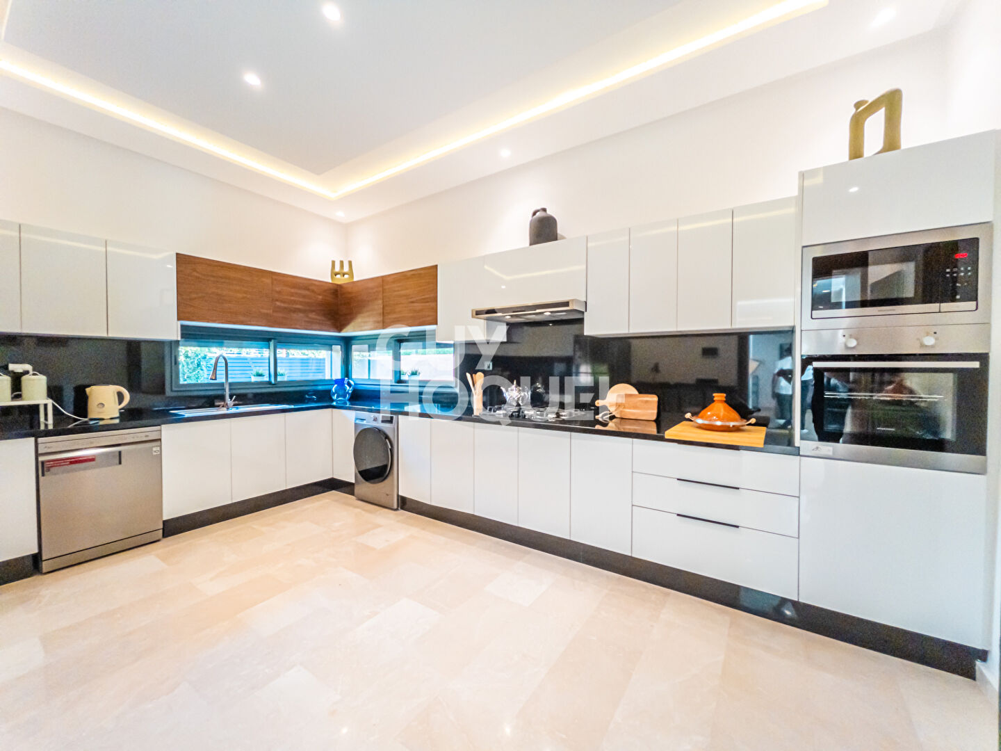 En vente / Marrakech Villa clé en main  et avec VNA !!!