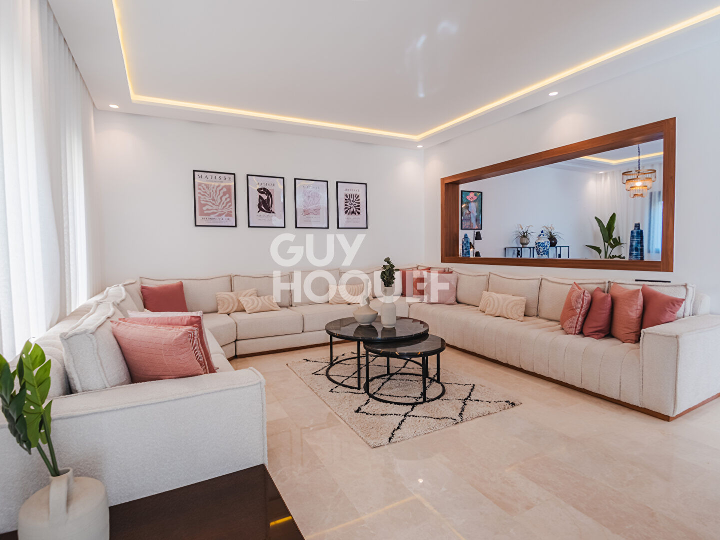 En vente / Marrakech Villa clé en main  et avec VNA !!!