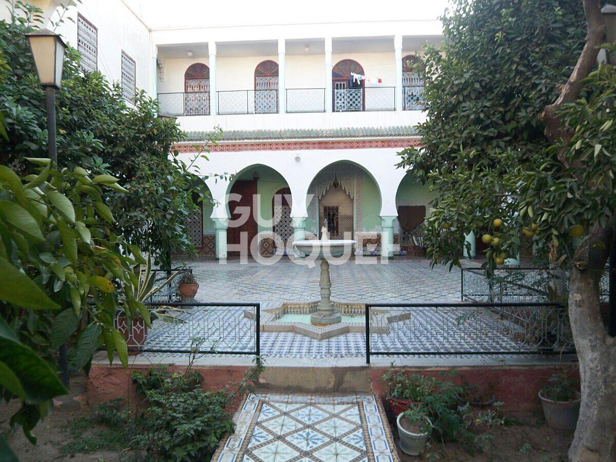 Achat /vente. Exceptionnel Riad 1374m² au sol .