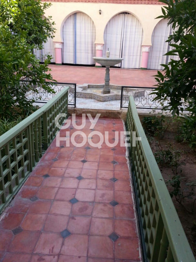 Achat /vente. Exceptionnel Riad 1374m² au sol .