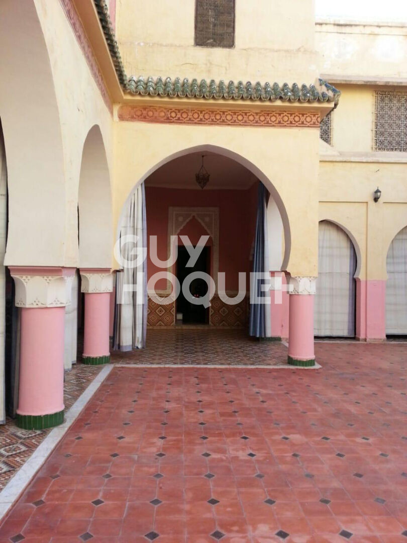 Achat /vente. Exceptionnel Riad 1374m² au sol .