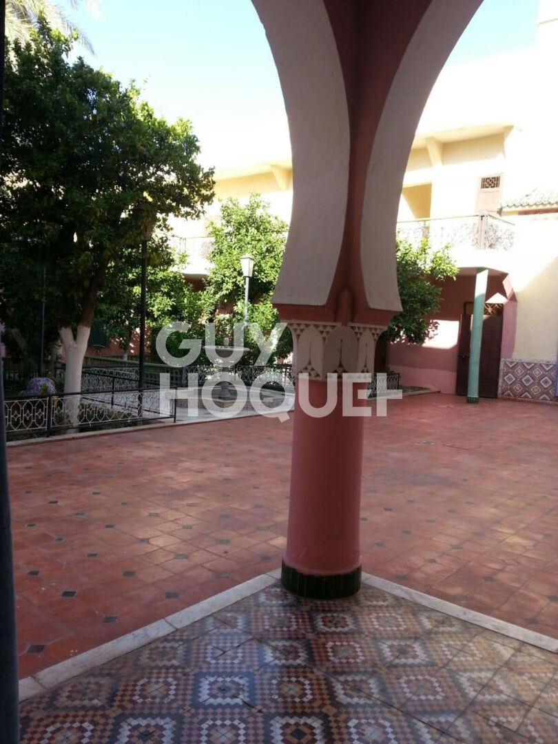 Achat /vente. Exceptionnel Riad 1374m² au sol .