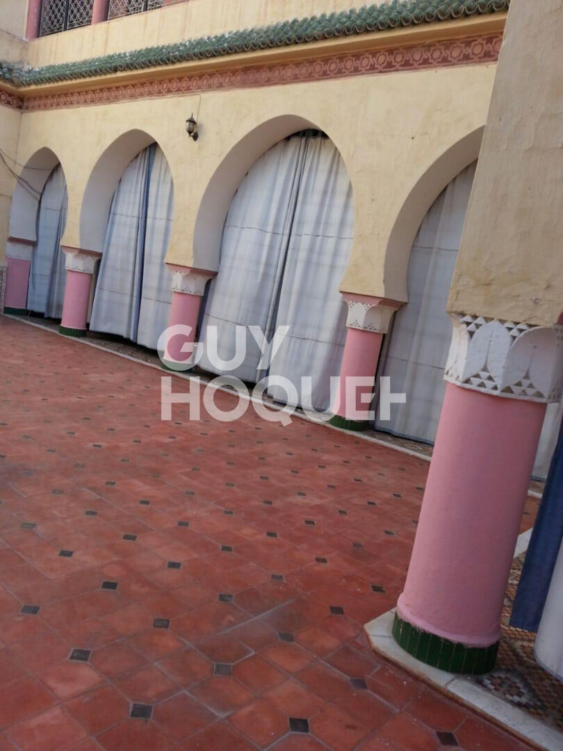 Achat /vente. Exceptionnel Riad 1374m² au sol .