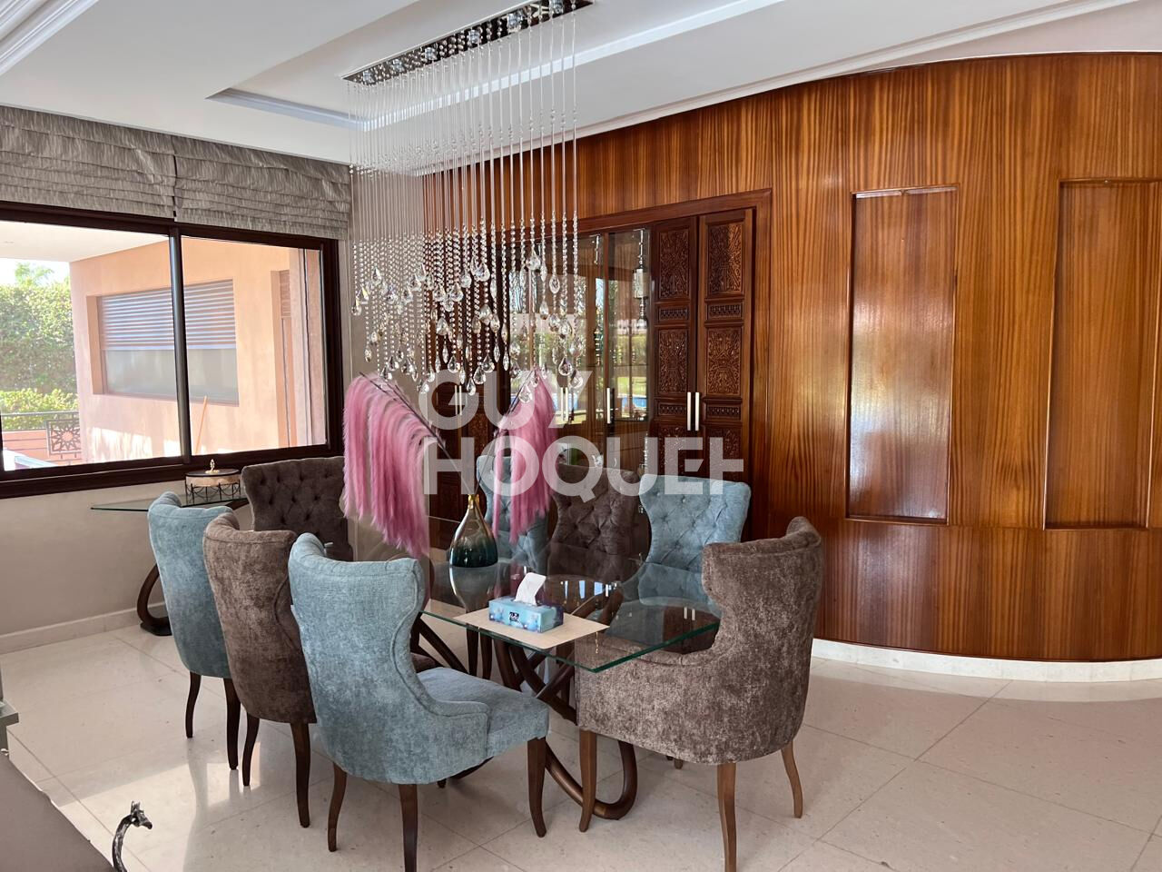 Achat/Vente A vendre Villa sur 1ha de terrain et 1394 m2 habitable PALMERAIE.