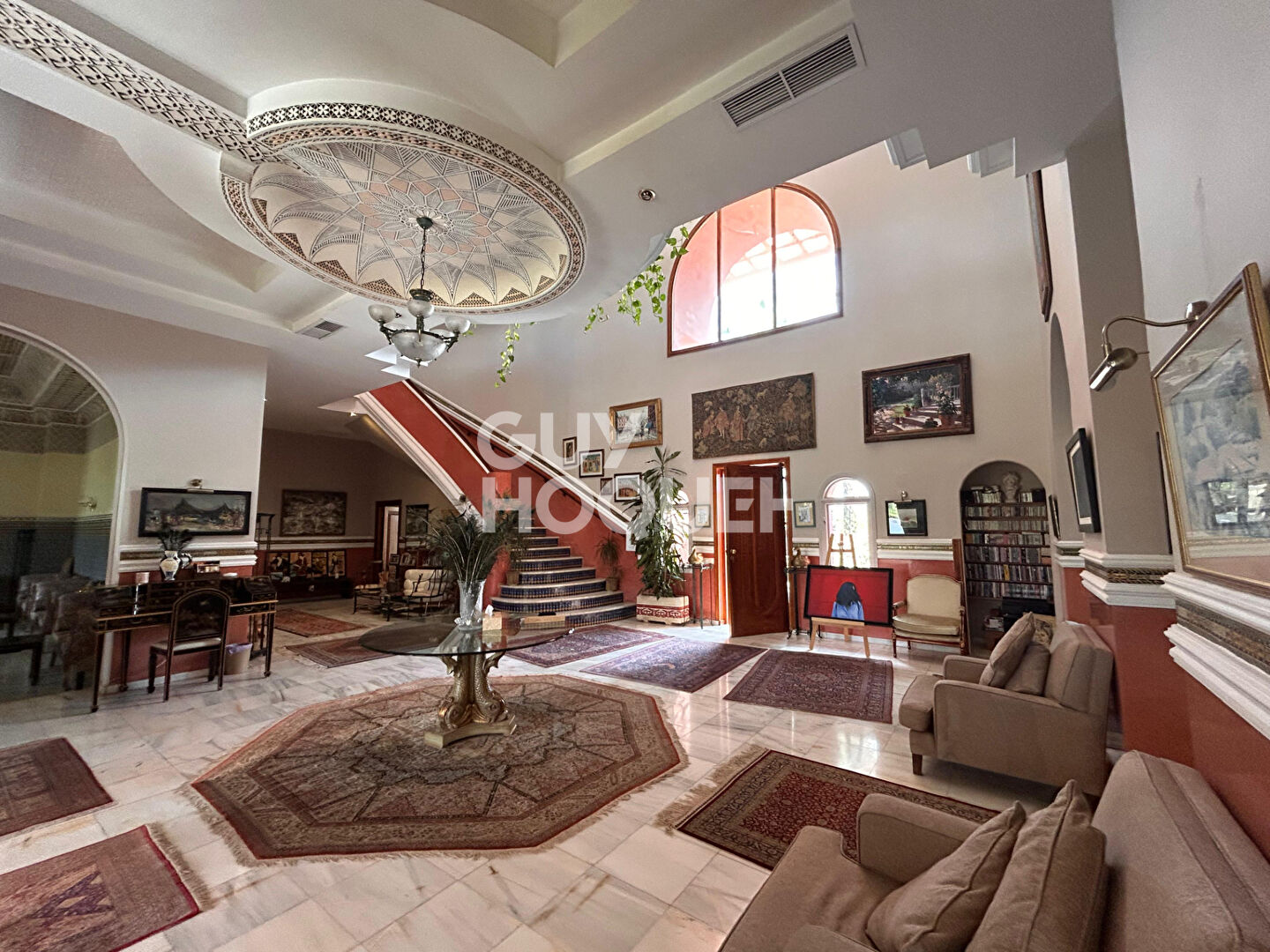 Achat/Vente  La Palmeraie Villa  10 pièce(s) sur 1 hectare.