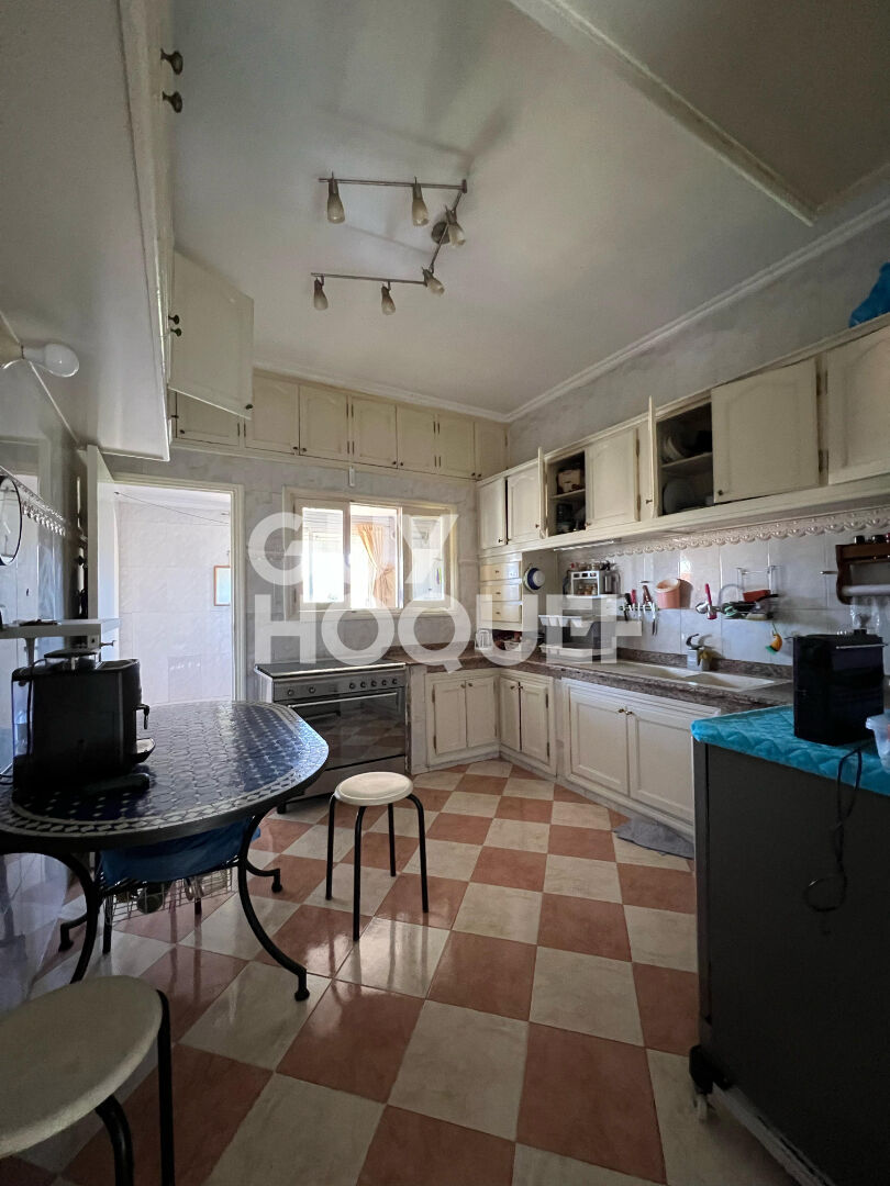 À vendre : Appartement spacieux de 4 pièces à Guéliz, Marrakech