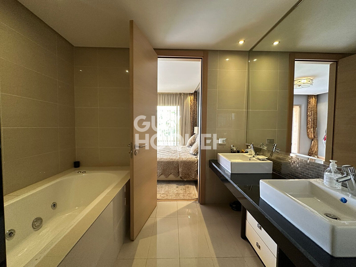 à louer: villa 3 chambres avec piscine à prestigia