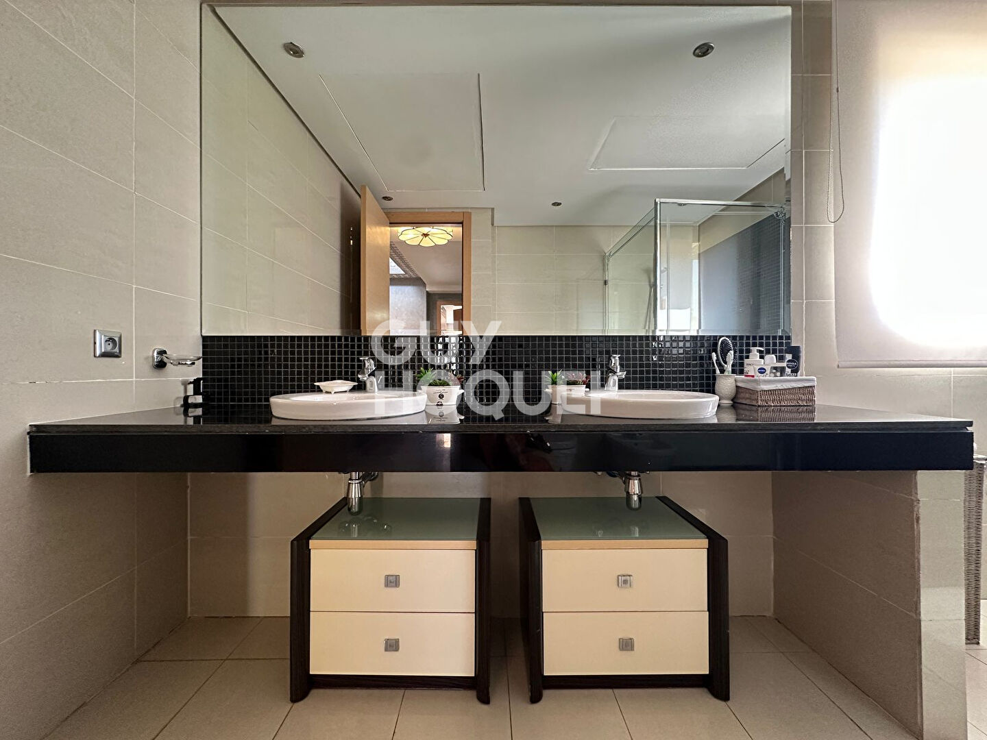 à louer: villa 3 chambres avec piscine à prestigia