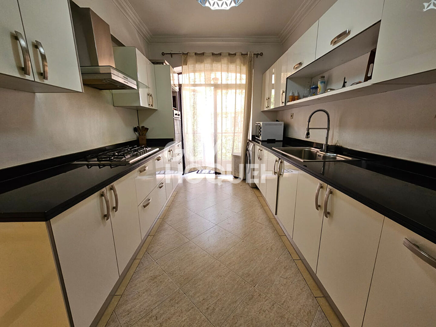 ACHAT/VENTE  : Appartement spacieux de 2 chambres à Marrakech, Guéliz