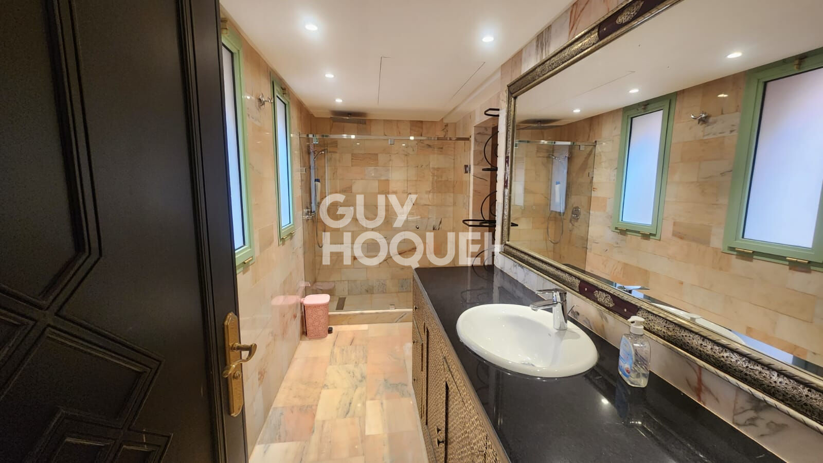 A louer  Duplex meublé 362 m² avec jardin T4 Palmeraie.