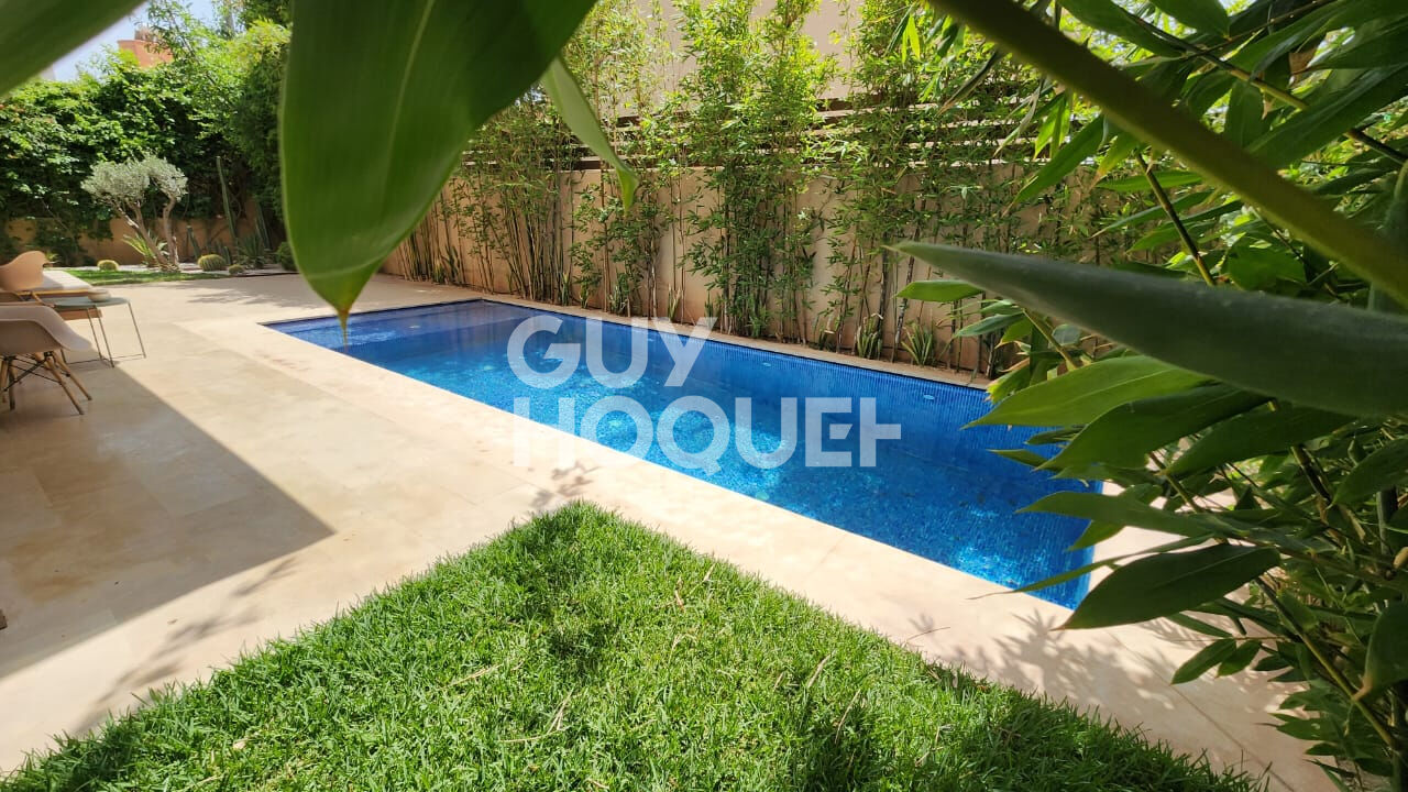 Achat/Vente  TARGA VILLA TYPE 8 AVEC JARDIN ET PISCINE .