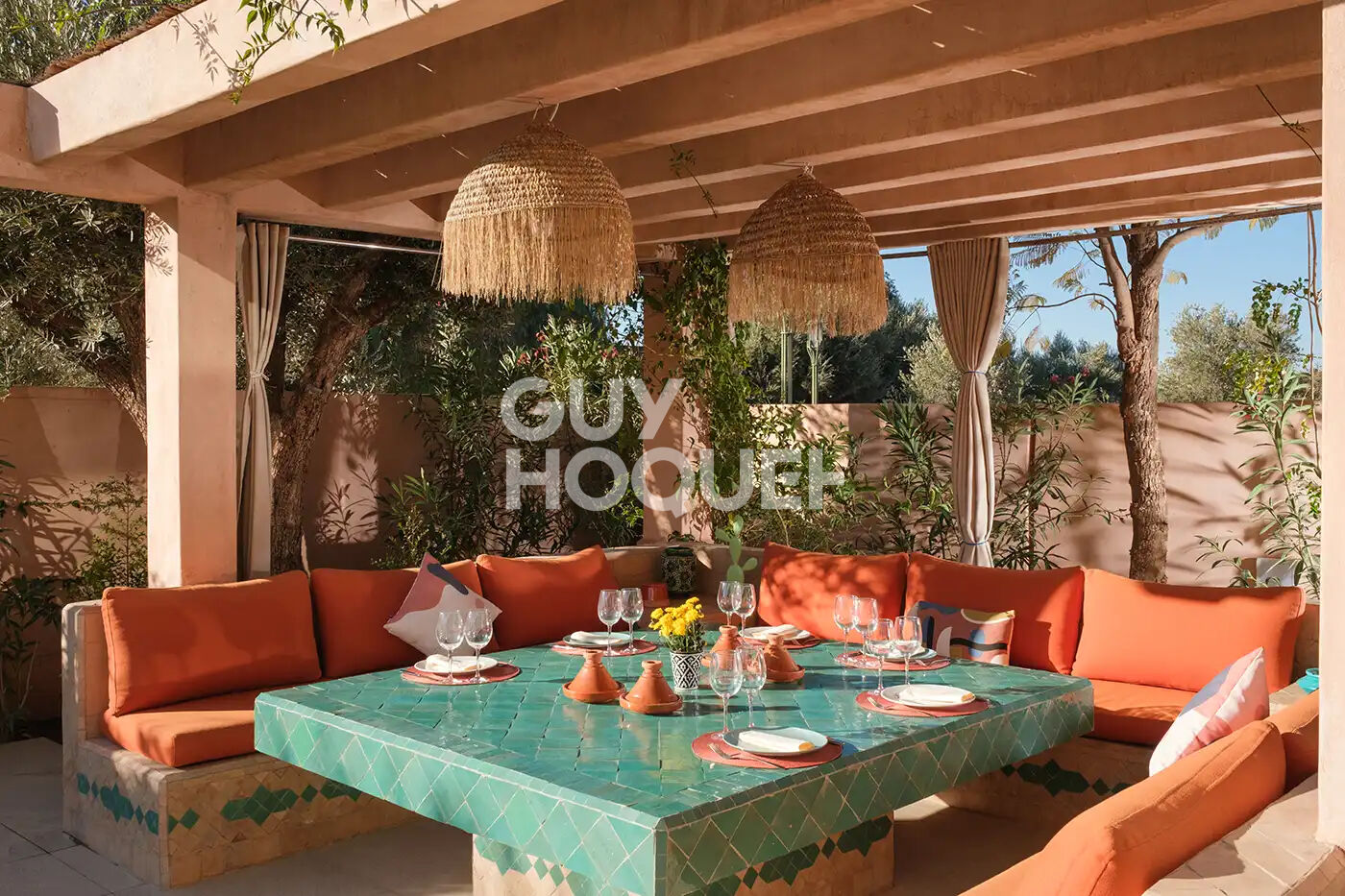 à louer: Villa de charme au Golf Amelkis, 4 chambres , 1200m² et 450m² habitable 