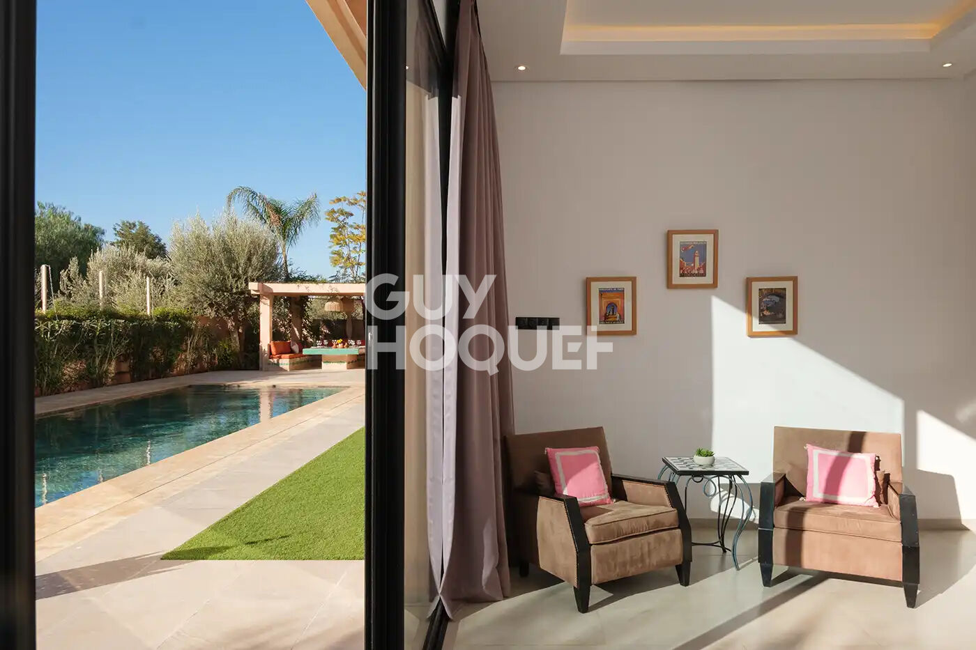 à louer: Villa de charme au Golf Amelkis, 4 chambres , 1200m² et 450m² habitable 