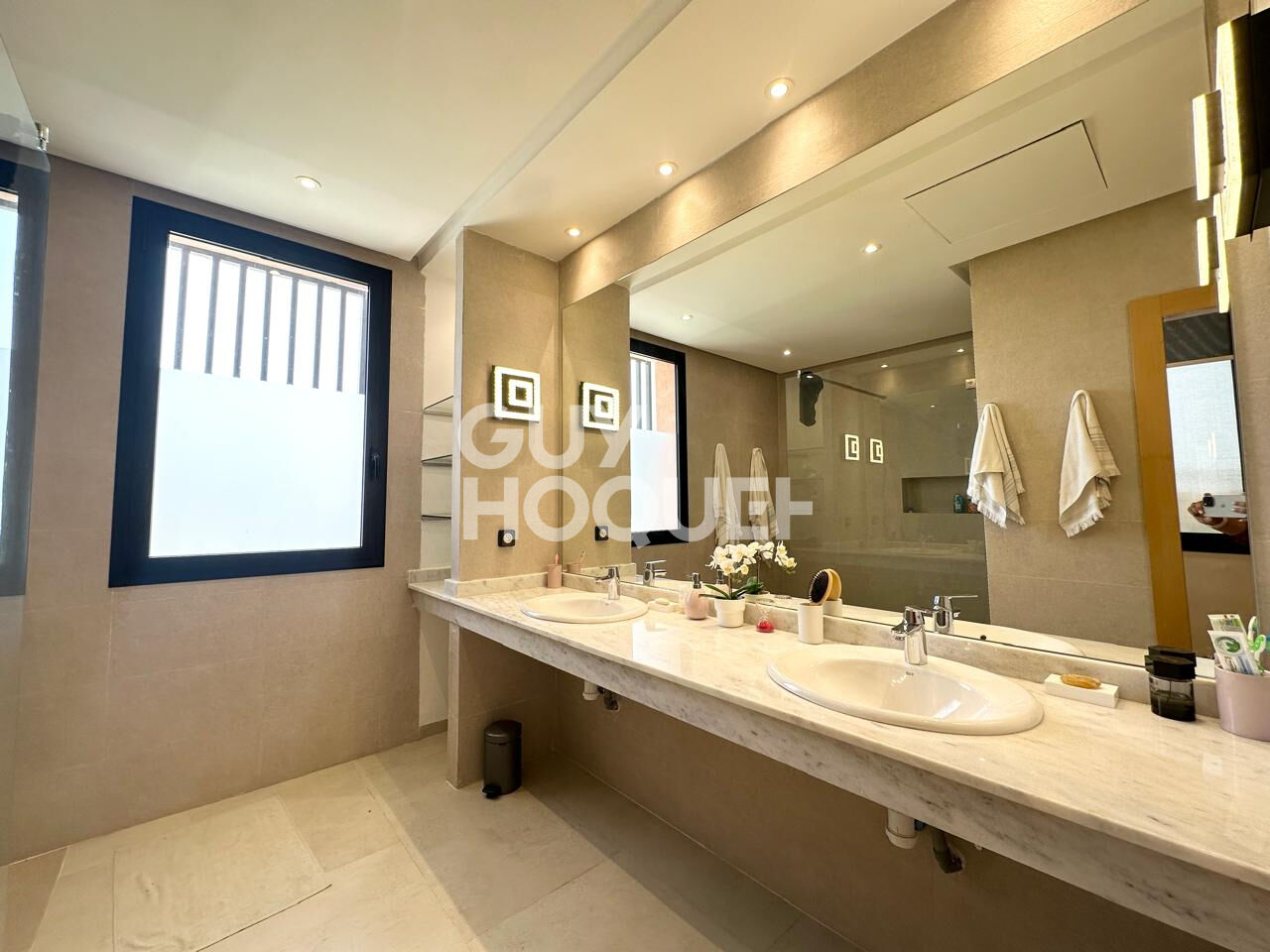 à louer: Villa de charme au Golf Amelkis, 4 chambres , 1200m² et 450m² habitable 