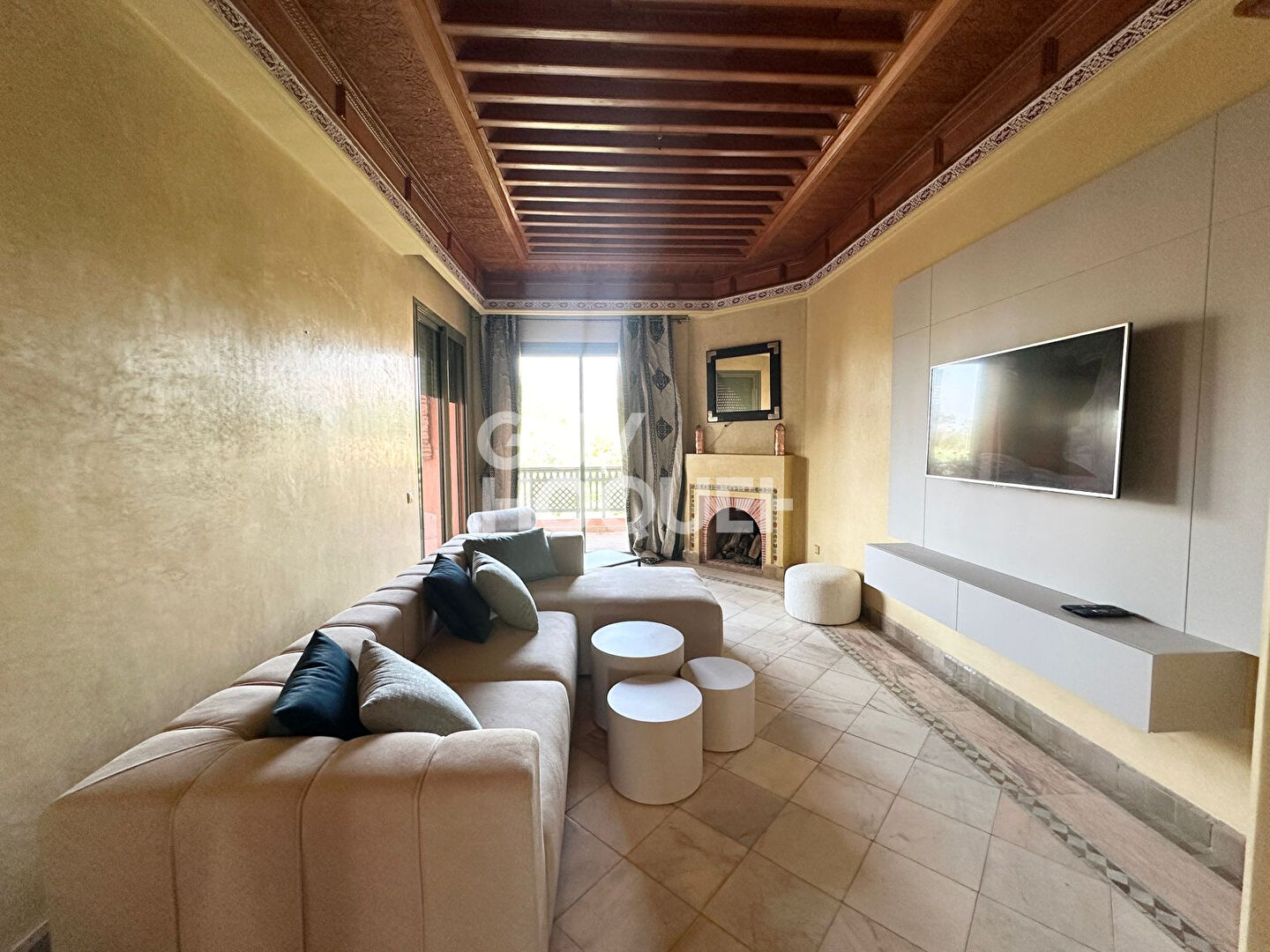 à louer: Grand Appartement 145m² 3 chambres avec piscine